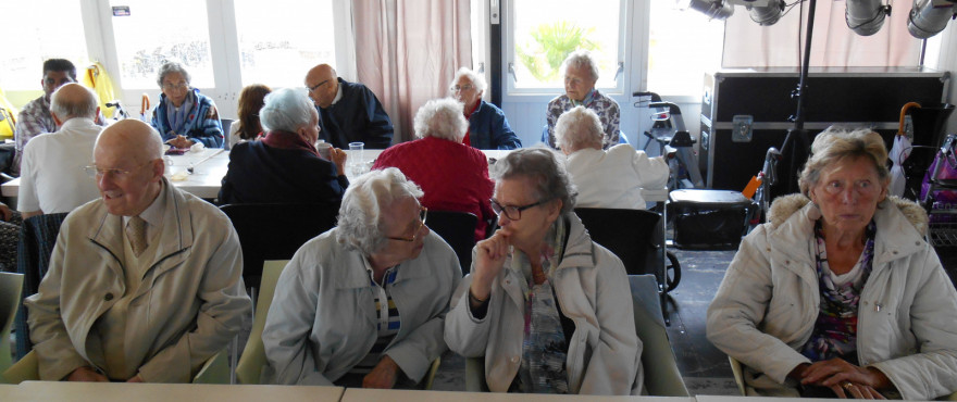 Ouderenfonds-Kijkduin-8-juli-2014-1e-uitje-Rotterdam-Zuid-en-Noord-149